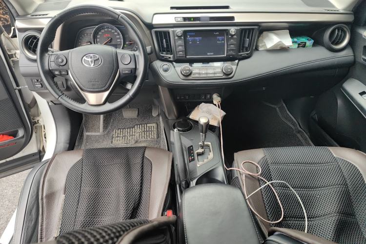 Used Toyota RAV4 2013 2.0L CVT Four-Wheel Drive New Edition