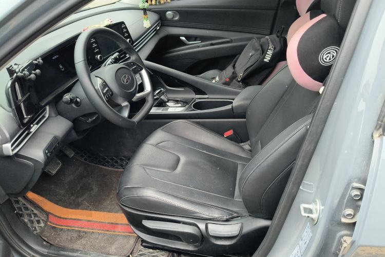 Used Hyundai Elantra 2022 1.5L CVT GLX Elite Edition Left Front Seat