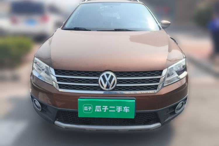 Used Volkswagen Cross Lavida 2014 1.6L Automatic Front