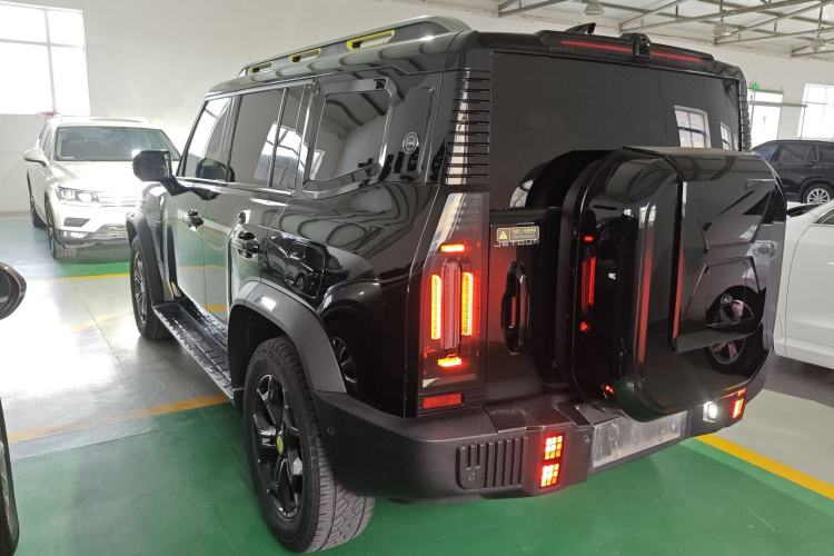 Used JETOUR Traveler 2023 2.0T All-Wheel Drive CrossPRO+