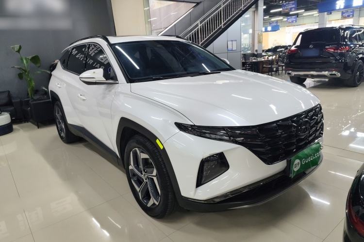 Used Hyundai Tucson 2023 Tucson L 1.5T Automatic Two-Wheel Drive DLX Luxury Edition Front Right 45 Deg