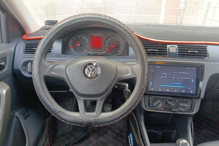 Used Volkswagen Santana 2016 1.6L Manual Fashion Edition