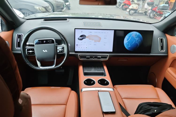 Used Li Auto L8 2024 Pro Model Center Console