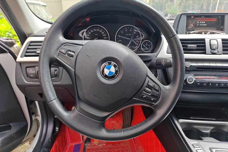 Used BMW 3 Series 2014 320Li Fashion Model
