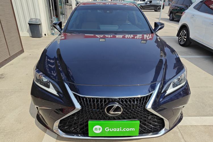 Used Lexus ES 2021 200 Excellence Edition