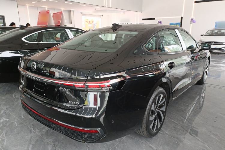 Used Volkswagen Passat 2026 Model, Pro 380TSI Xingkong Longyun Edition Rear Right 45 Deg