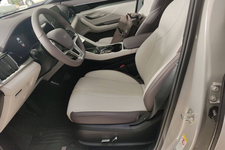 Used BYD Song PLUS New Energy 2024 Honor Edition EV 520km Flagship Model Left Front Seat