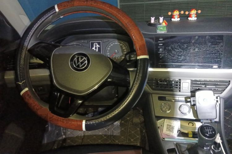 Used Volkswagen Bora 2020 1.5L Manual Fashion Edition
