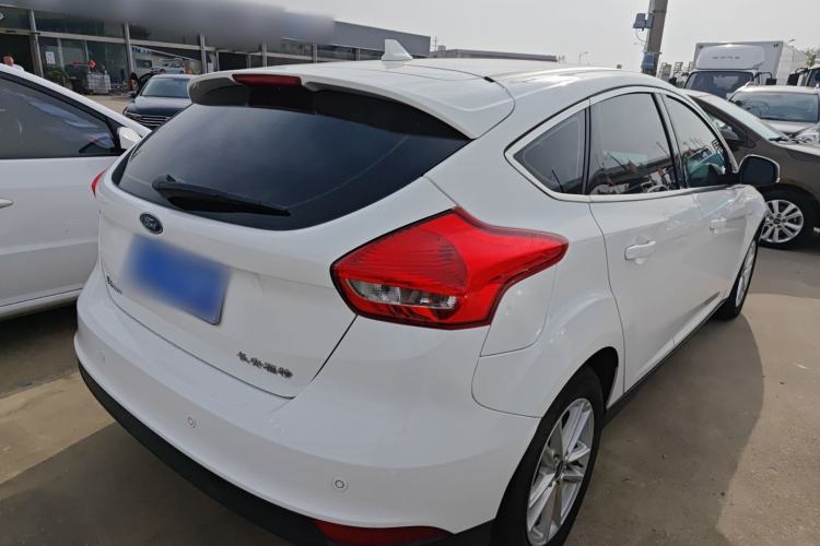 Used Ford Focus 2018 Hatchback Classic 1.6L Automatic Trendy SmartDrive Edition Rear Right 45 Deg