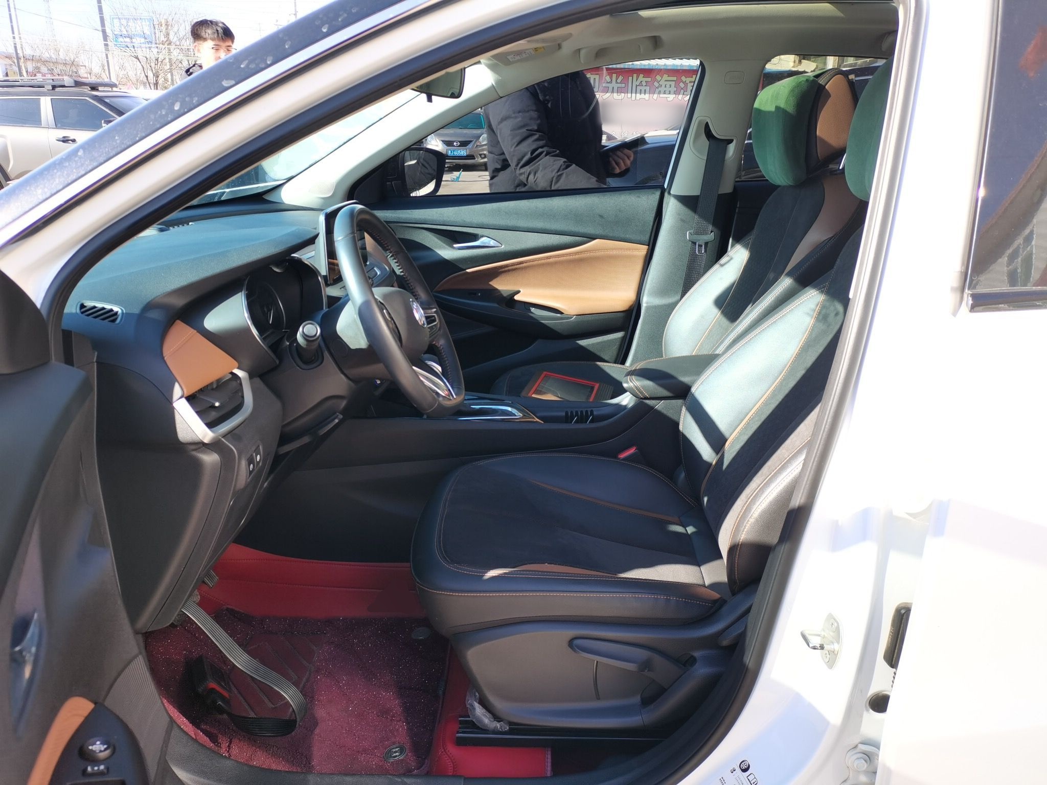 Переднее сиденье в автомобиле