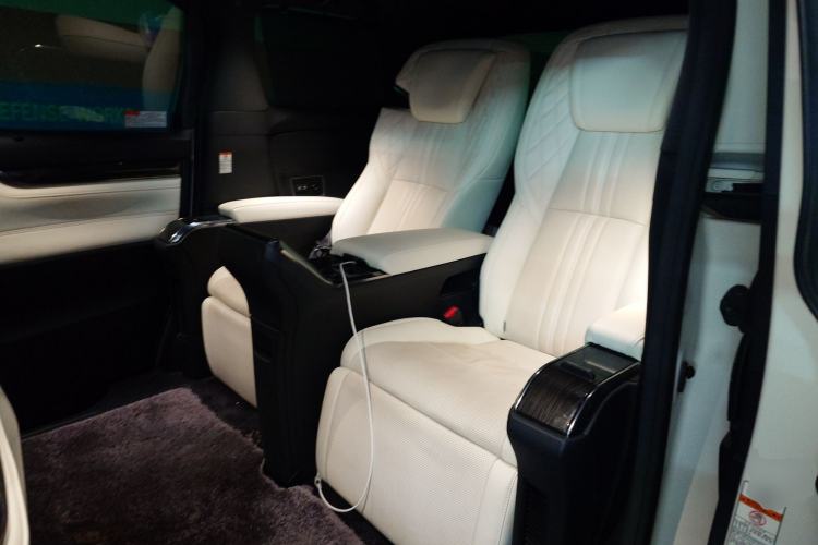 Used Lexus LM 2020 300h Four-Seat Grand Edition