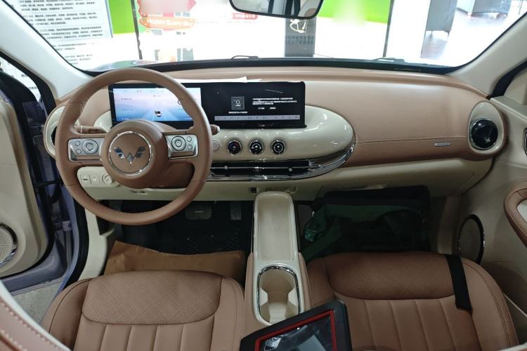 Used Wuling Bingo 2025 410 km Lingxi Deluxe Edition Center Console