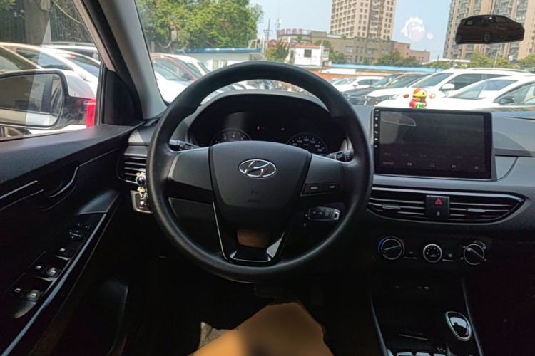 Used Hyundai Celesta 2018 1.6L Automatic GL Enjoyment Edition China VI compliant Steering Wheel