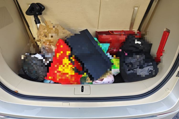 Used Buick GL8 2023 ES Lu Zun Deluxe Model
