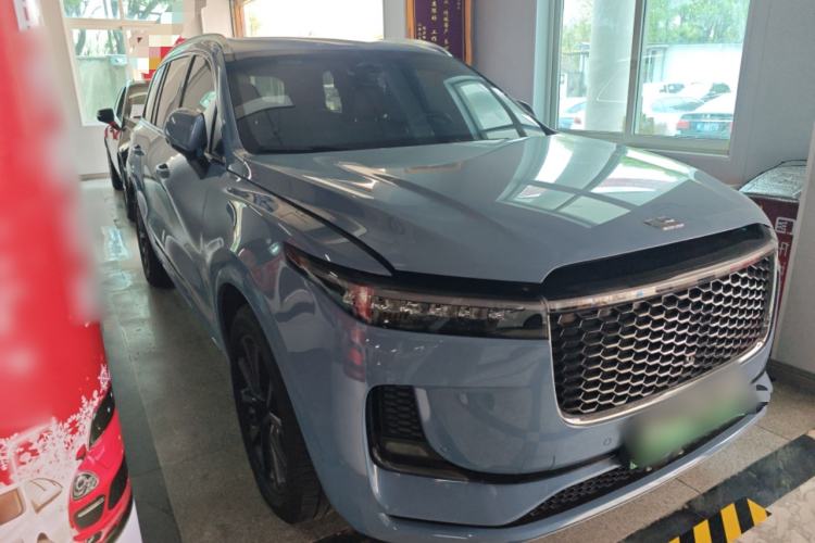 Used Li Auto ONE 2021 Extended-Range 6-Seater Version Front Right 45 Deg