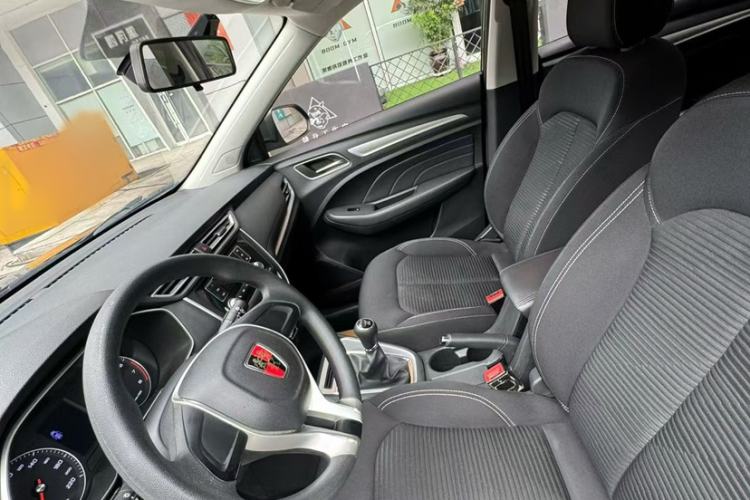 Used Roewe RX3 2018 1.6L Manual Entry-Level Model