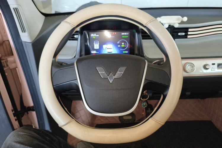 Used Wuling Hongguang MINIEV 2022 Macaron Premium Model – Lithium Iron Phosphate Steering Wheel