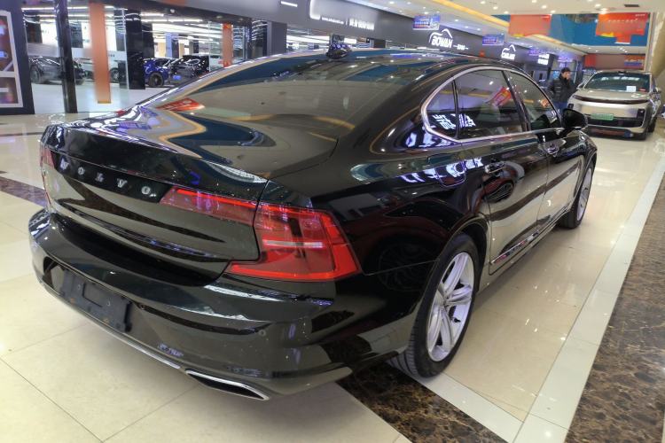 Used Volvo S90 2019 T4 Zhiyi Edition
