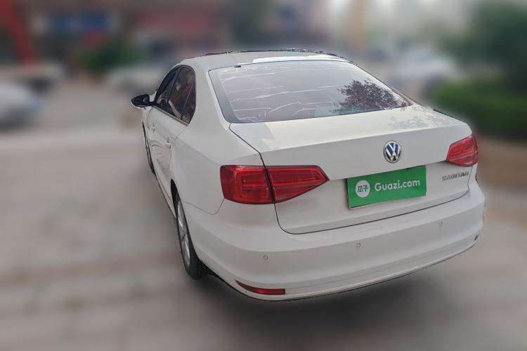 Used Volkswagen Sagitar 2015 1.6L Manual Comfort Model