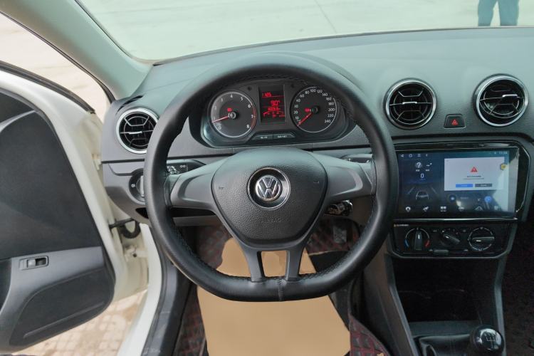 Used Volkswagen Jetta 2017 1.5L Manual Fashion Edition