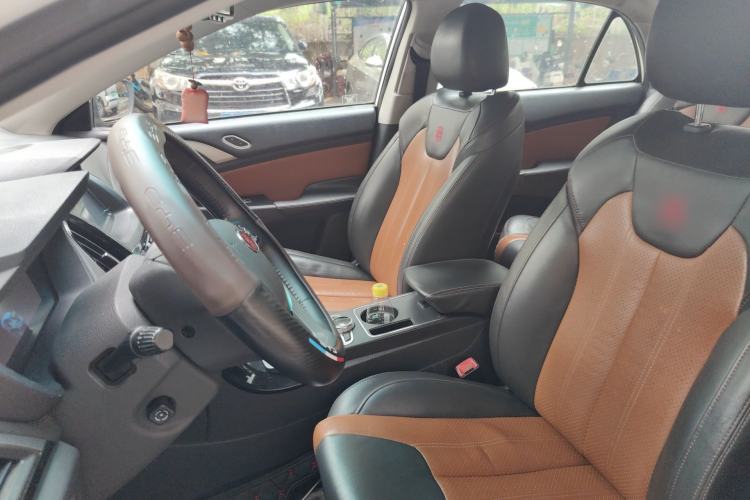 Used BYD Qin New Energy 2015 1.5T Dual-Crown Flagship Plus Edition Left Front Seat