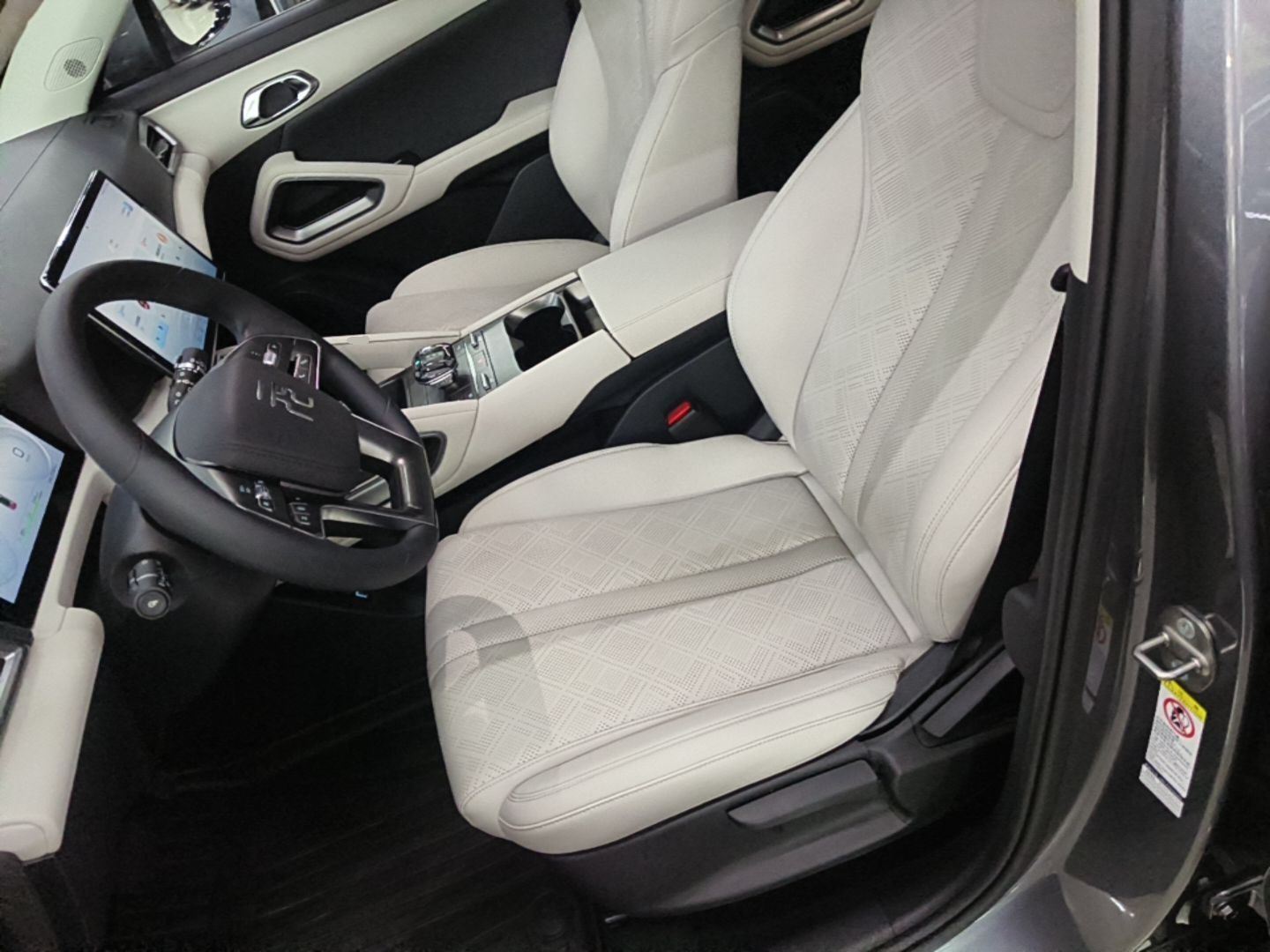 BYD Yuan UP 2024 401KM Leading Edition — снимка 19