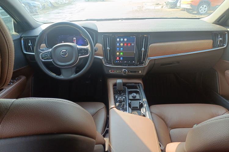 Used Volvo S90 2023 B5 Zhiyi Luxury Edition