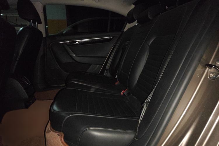 Used Volkswagen Magotan 2013 2.0 TSI Luxury Model Left Rear Seat