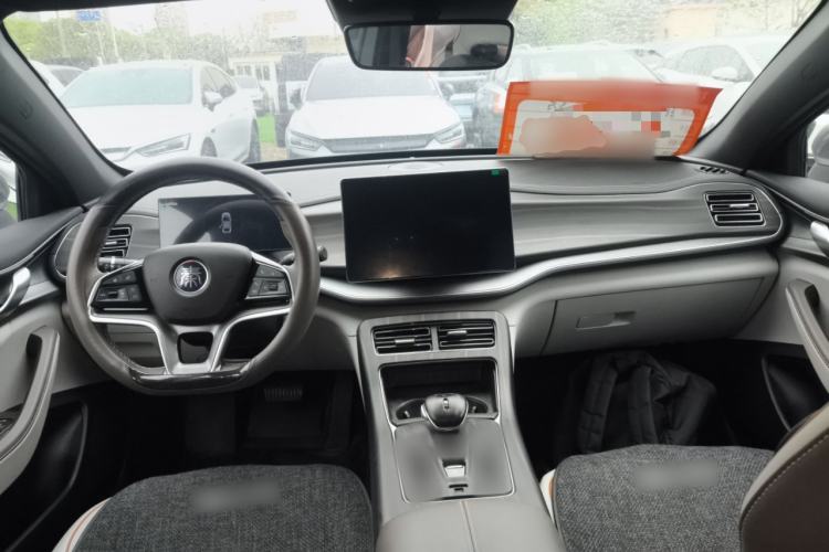 Used BYD Qin PLUS 2023 Champion Edition EV 610KM Excellence Model Center Console