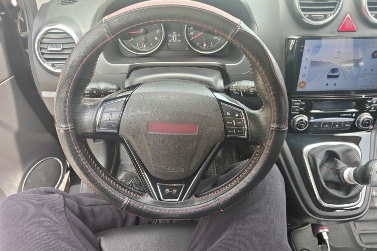 Used Haval H6 2015 Upgraded Model 1.5T Manual Two-Wheel Drive Elite Version