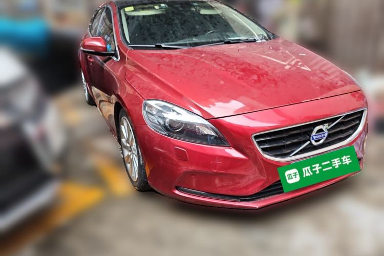 Used Volvo V40 2015 1.6T Zhiya Edition
