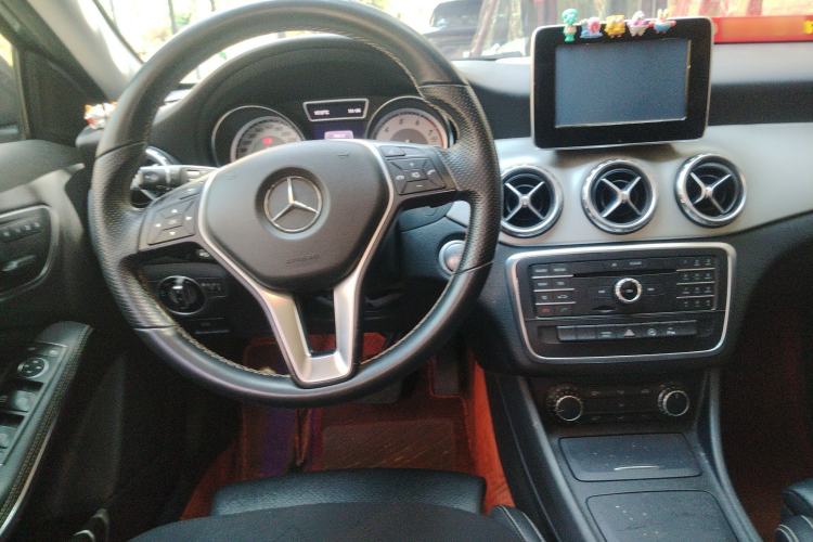 Used Mercedes-Benz GLA 2016 GLA 200 Sport Edition Steering Wheel