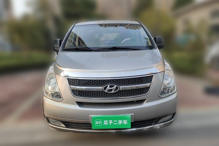 Used Hyundai H-1 Starex 2011 2.4L Luxury Edition Front