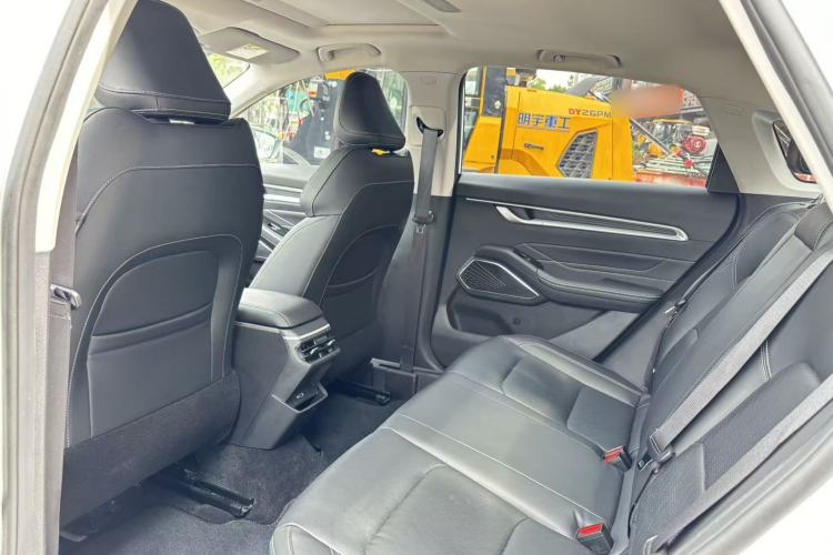 Used Geely Auto Emgrand 2023 4th Generation Champion Edition 1.5L CVT Prestige Model
