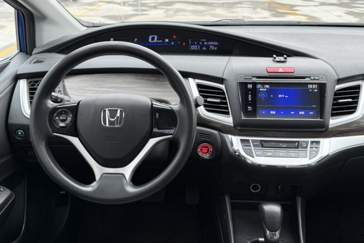 Used Honda Jade 2017 1.8L automatic Comfort version 5 seats
