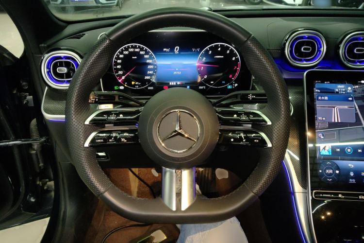 Used Mercedes-Benz C-Class 2024 Facelifted C-Class 260 L Night Edition Sports Version Steering Wheel