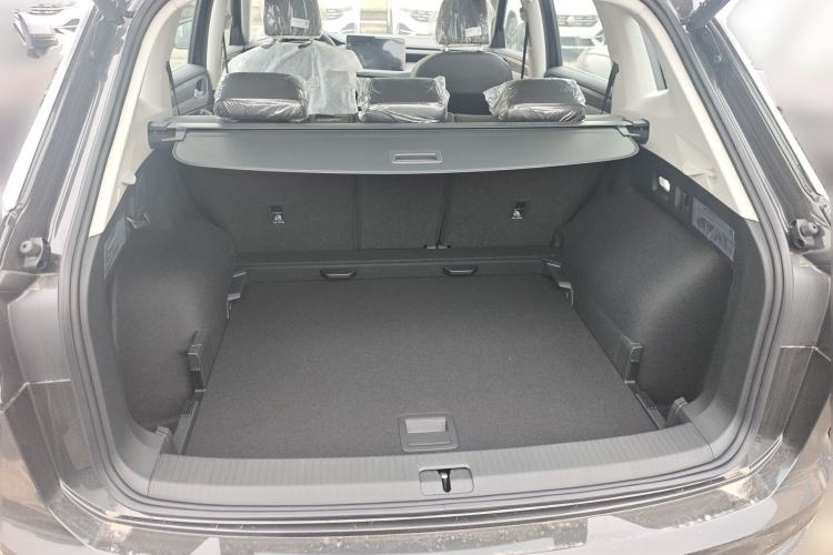 Used Volkswagen Tayron 2026 Model, 30 Million Vehicles Selected Version, 300TSI Trunk