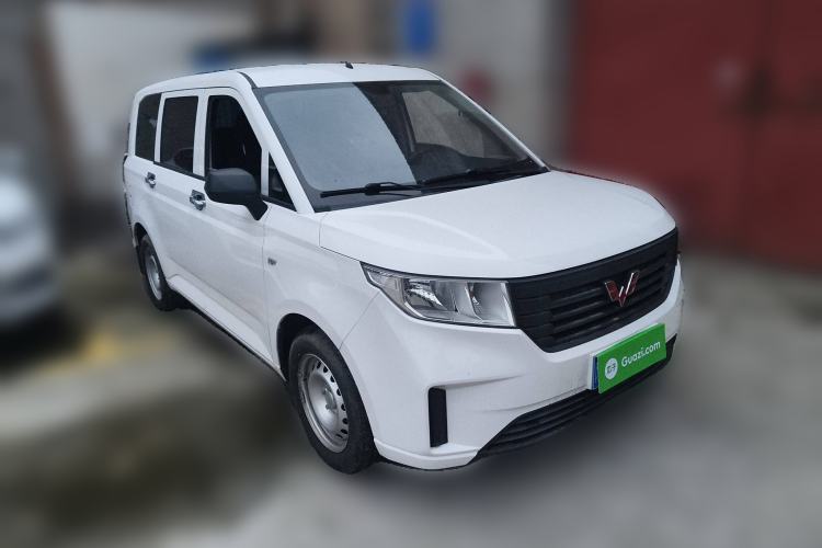 Used Wuling Hongguang PLUS 2019 1.5T Manual Standard Version 7 Seats
