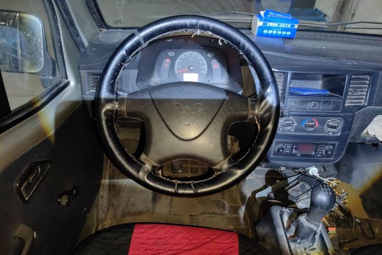 Used Wuling Zhiguang 2013 1.0L Practical Version