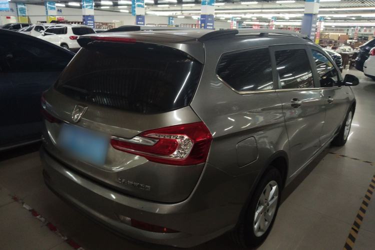 Used Baojun 310W 2017 1.5L Manual Fashion Model China V
