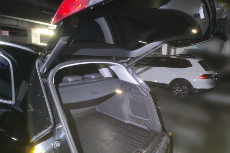 Used Audi Q5L 2020 Revised 40 TFSI Prestige Edition Trunk