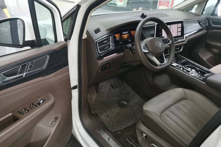 Used Volkswagen Viloran 2024 330TSI Luxury Edition