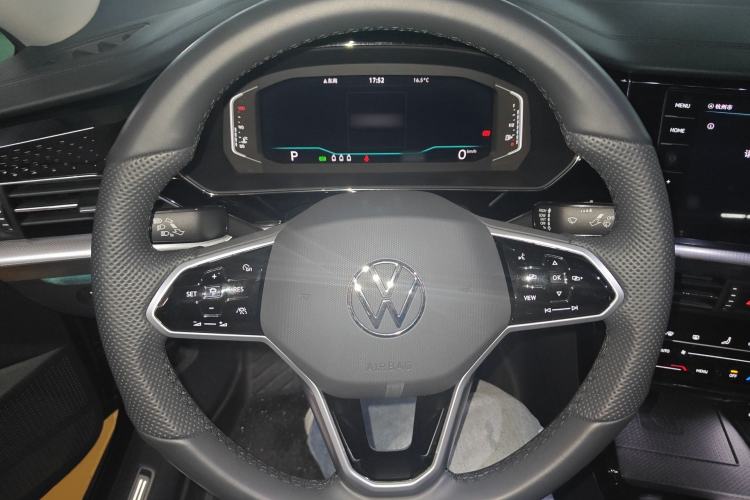 Used Volkswagen Passat 2024 380TSI Starry Dragon Edition Steering Wheel