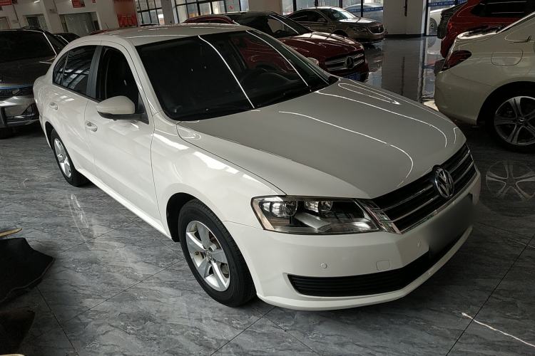 Used Volkswagen Lavida 2013 Revised Classic 1.6L Automatic Fashion Edition Front Right 45 Deg