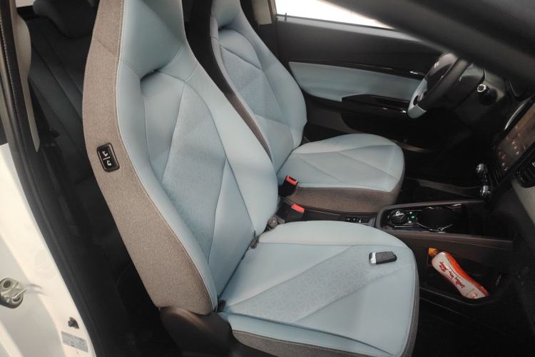 Used Chery Little Ant 2022 Revised Version Sweet Pink Edition Half-Sugar Version Lithium Iron Phosphate 30.7 kWh 30 kW 301 km