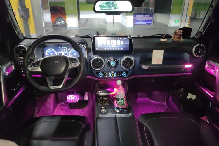 Used BAIC Off-Road BJ40 2020 2.0T Automatic Four-Wheel Drive Urban Hunter Edition Prestige Version Center Console