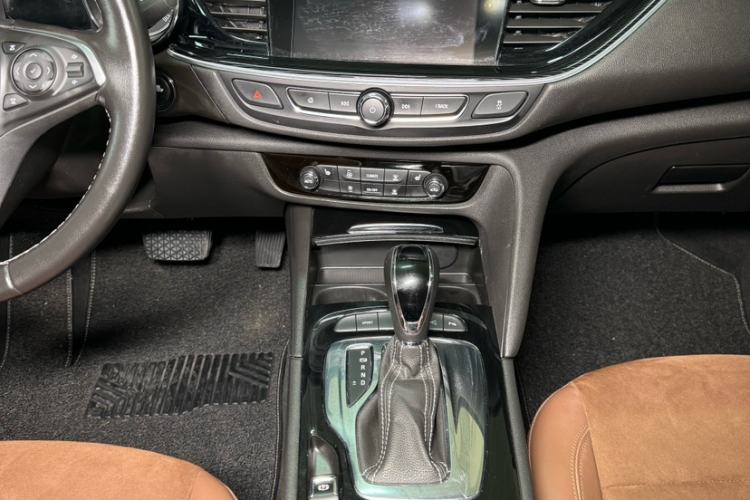 Used Buick Regal 2019 20T Luxury Model China VI Standard
