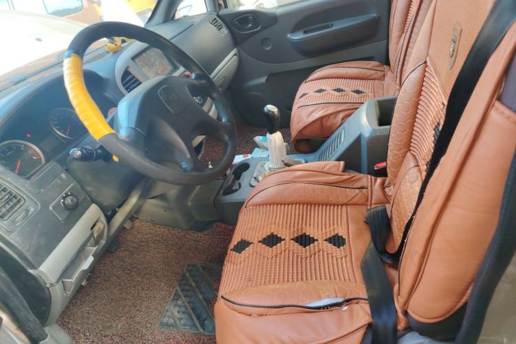 Used FORTHING Lingzhi 2013 M3 1.6L 7-Seater Luxury Model
