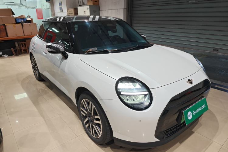 Used MINI Electric MINI COOPER 2025 456km COOPER E Classic Style
