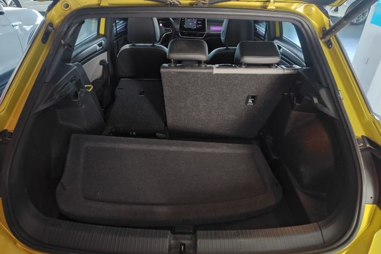 Used Volkswagen T-ROC 2023 300TSI DSG Two-Wheel Drive Starlight Edition